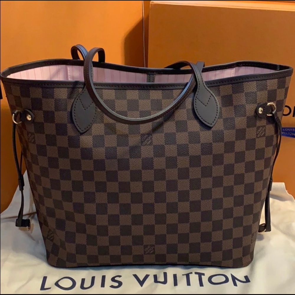 LV mm bag .